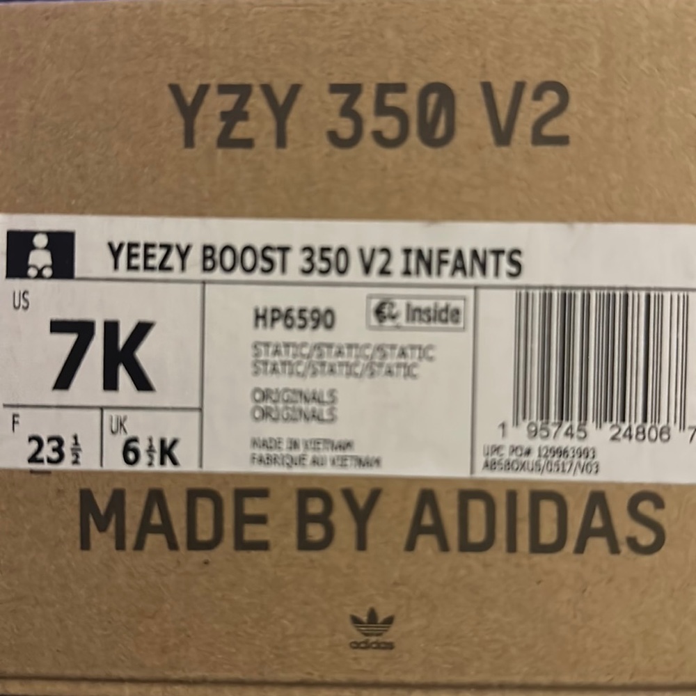 Yeezy toddler size 7